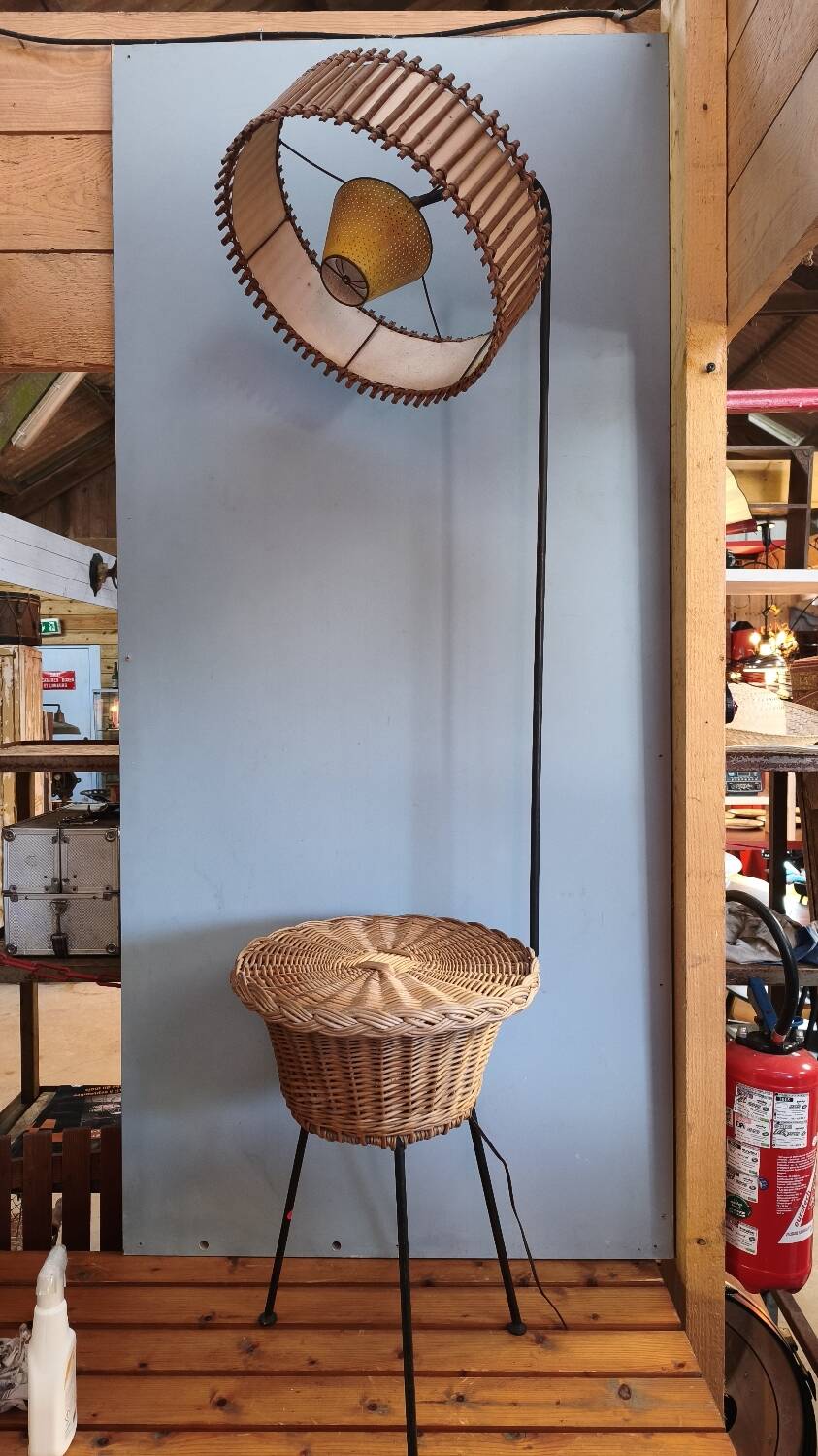 Lampadaire vintage - rotin et bambou - années 1950