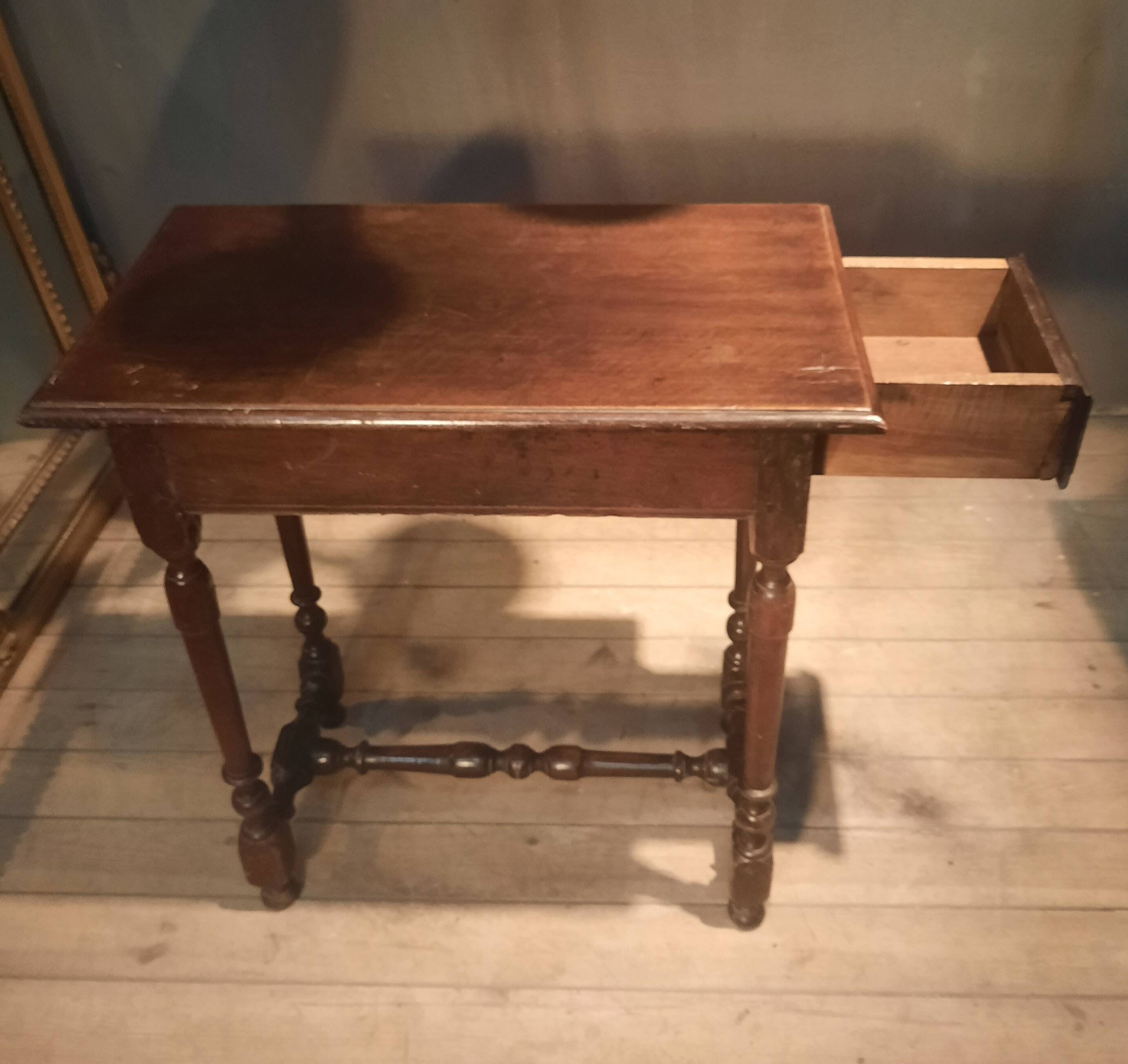 Rectangular side table from the eighteenth century.
