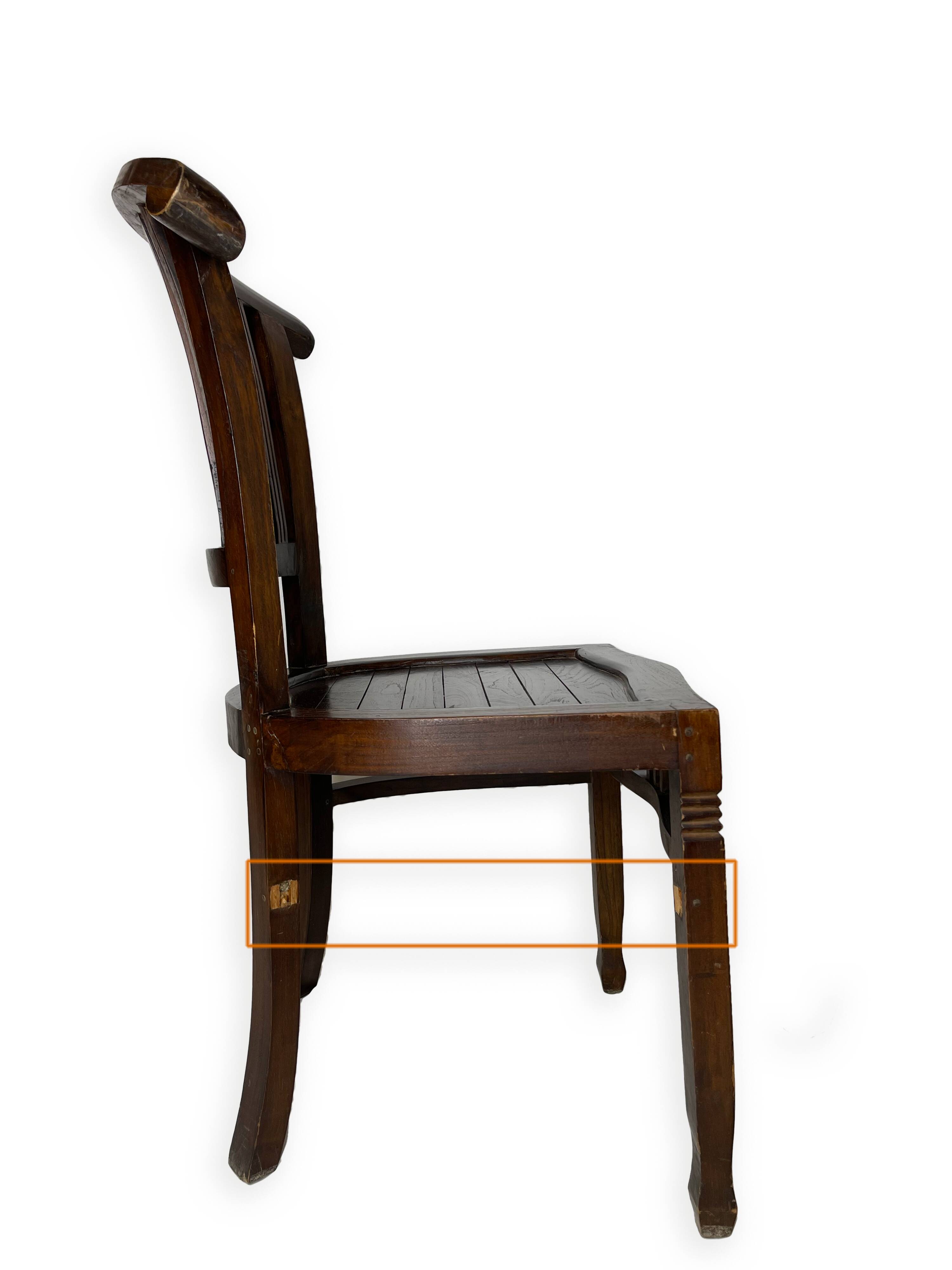 2 chaises coloniales en bois massif, années 1950