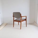 Finn Juhl Paire de fauteuils modèle 196