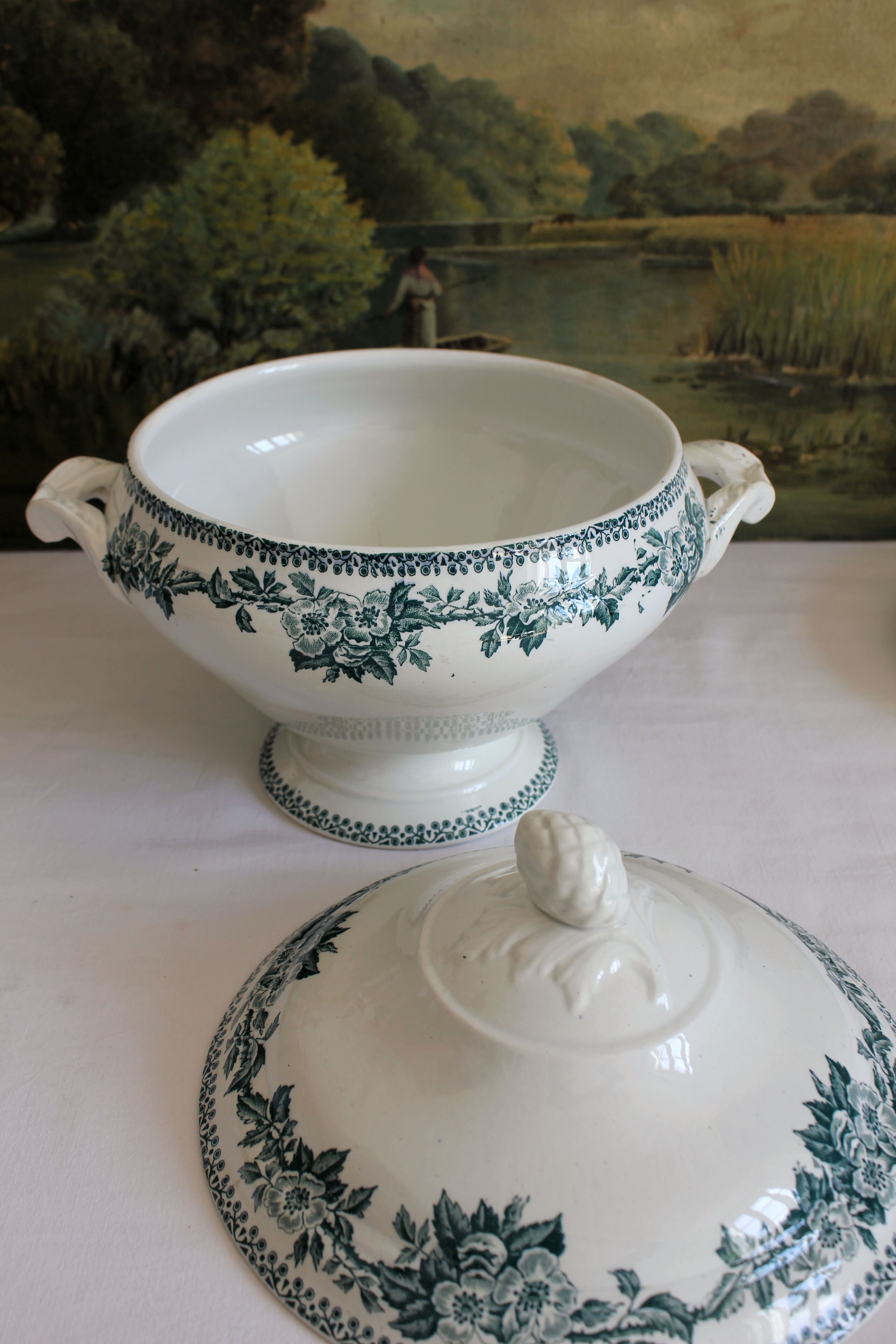 Iron earth tureen Guadeloupe Saint Amand