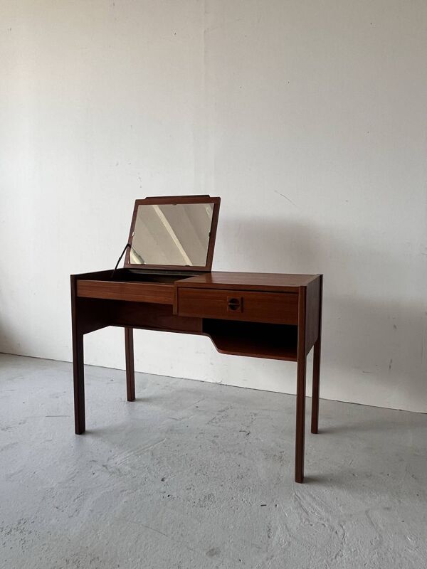 Coiffeuse en teck avec miroir par Arne Wahl-Iversen pour Ikea, années 1960.