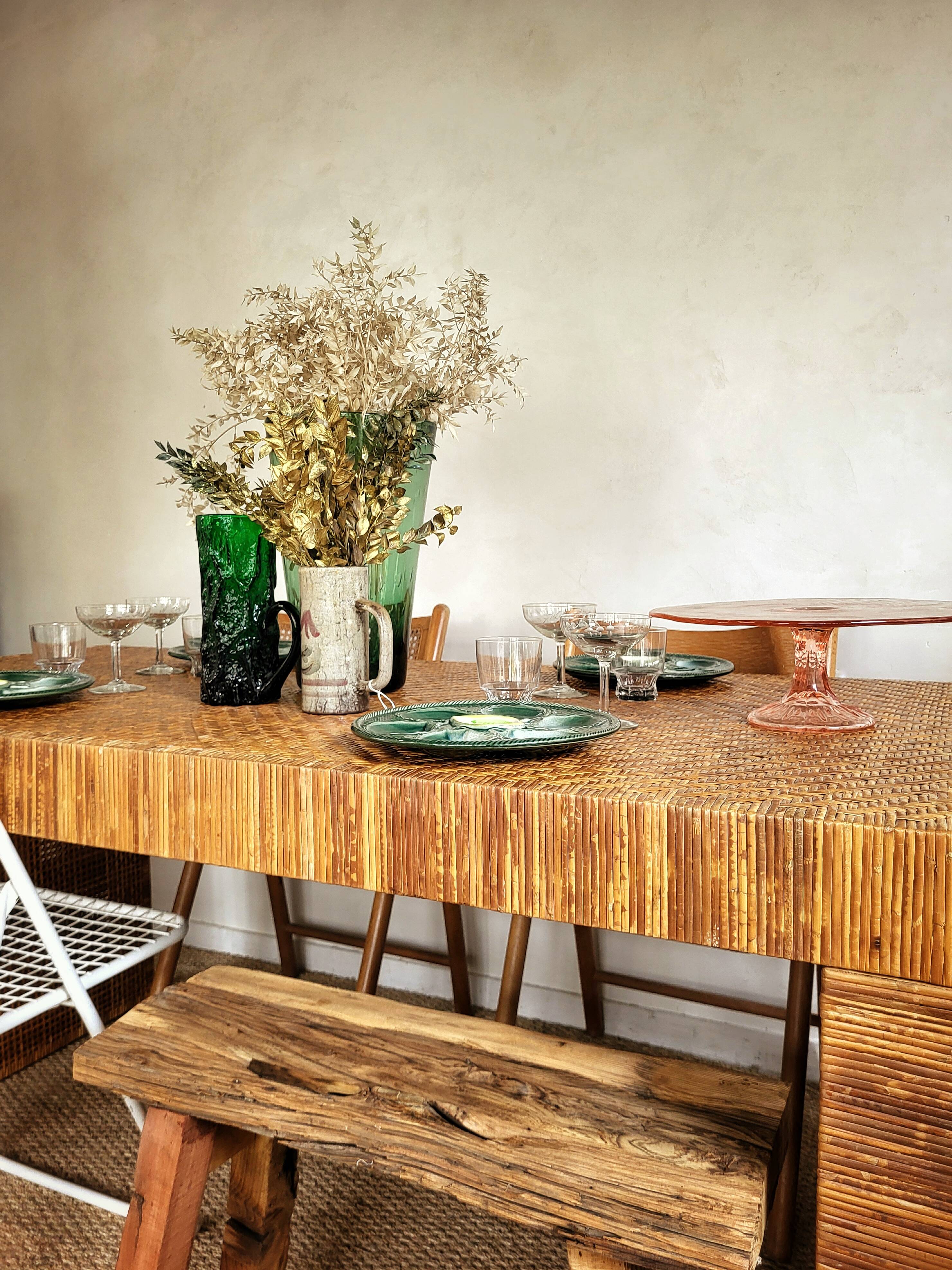 Table ou bureau en tressage d'osier