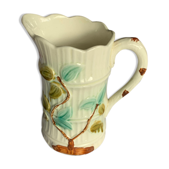 Vintage pitcher style slurry