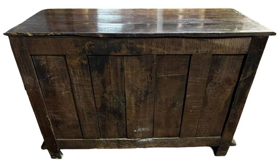 Louis XIII period Burgundy sideboard in solid oak and walnut circa 1680