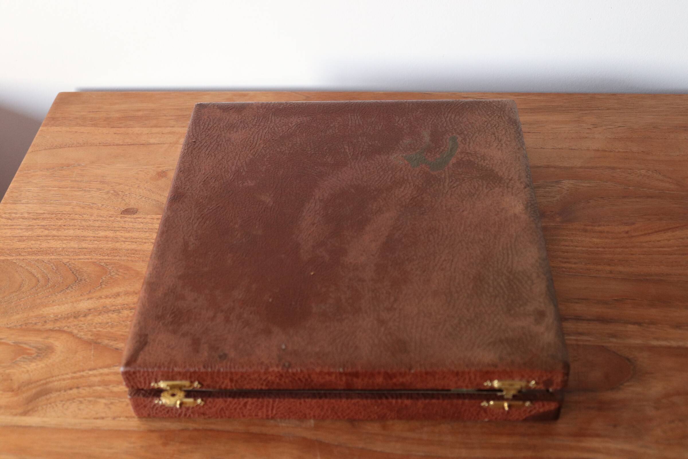 Box of 24 A. Gaudin Marseille knives