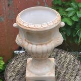 Cache pot medicis