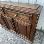 Country-style sideboard in solid oak – 18th century