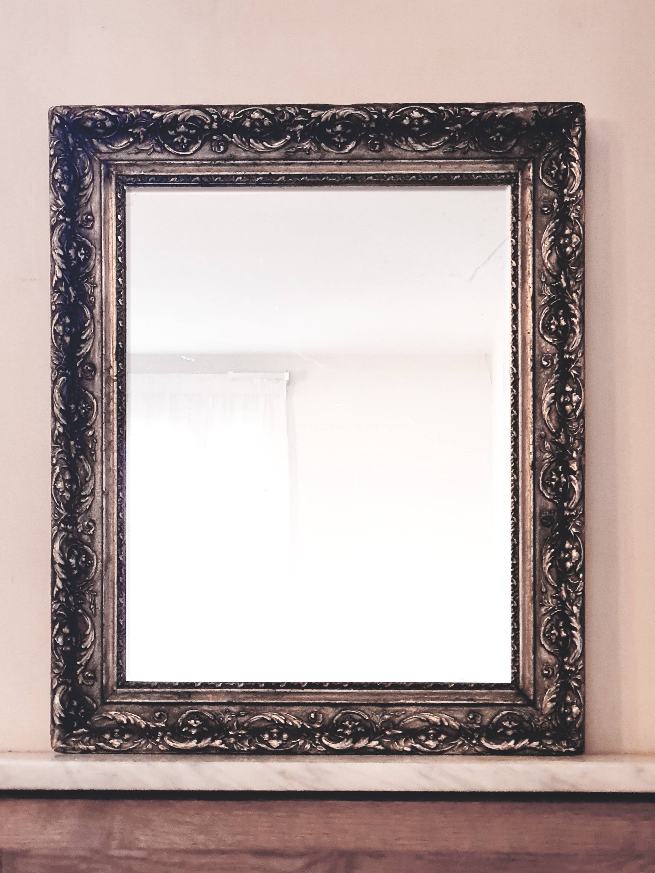 Antique silvered mirror "Barthélémy" – elegance and poetry of time