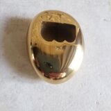 Bronze pebble decapsulator monique gerber