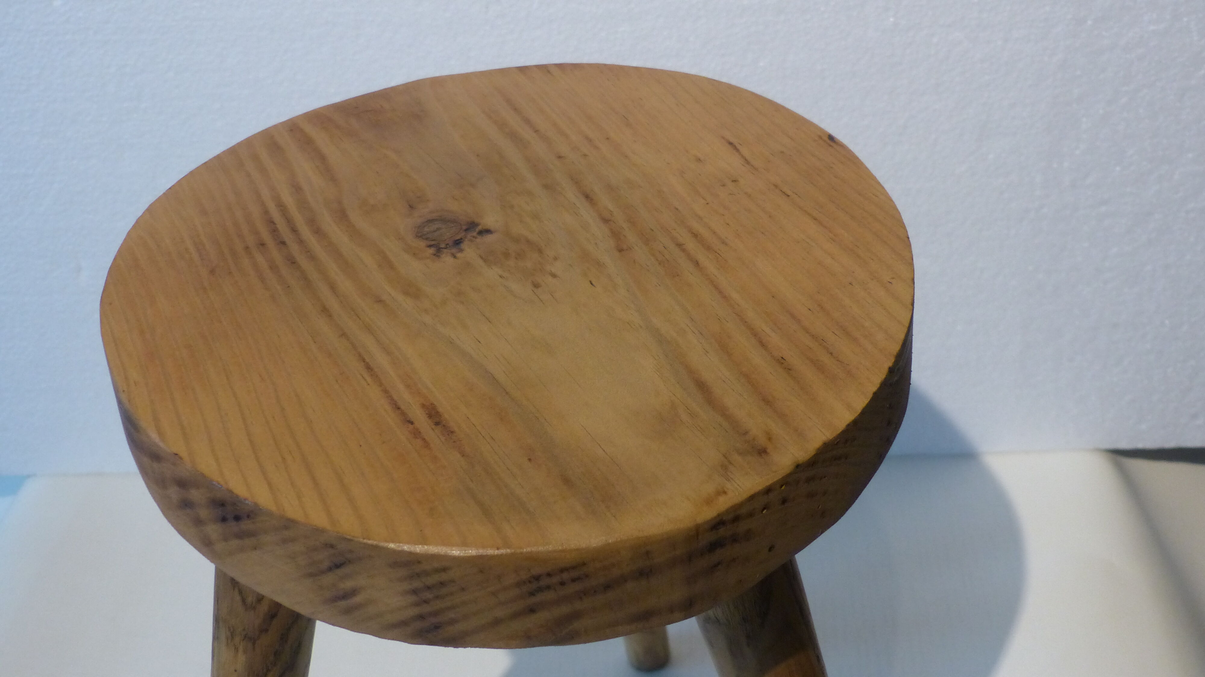 Tripod stool