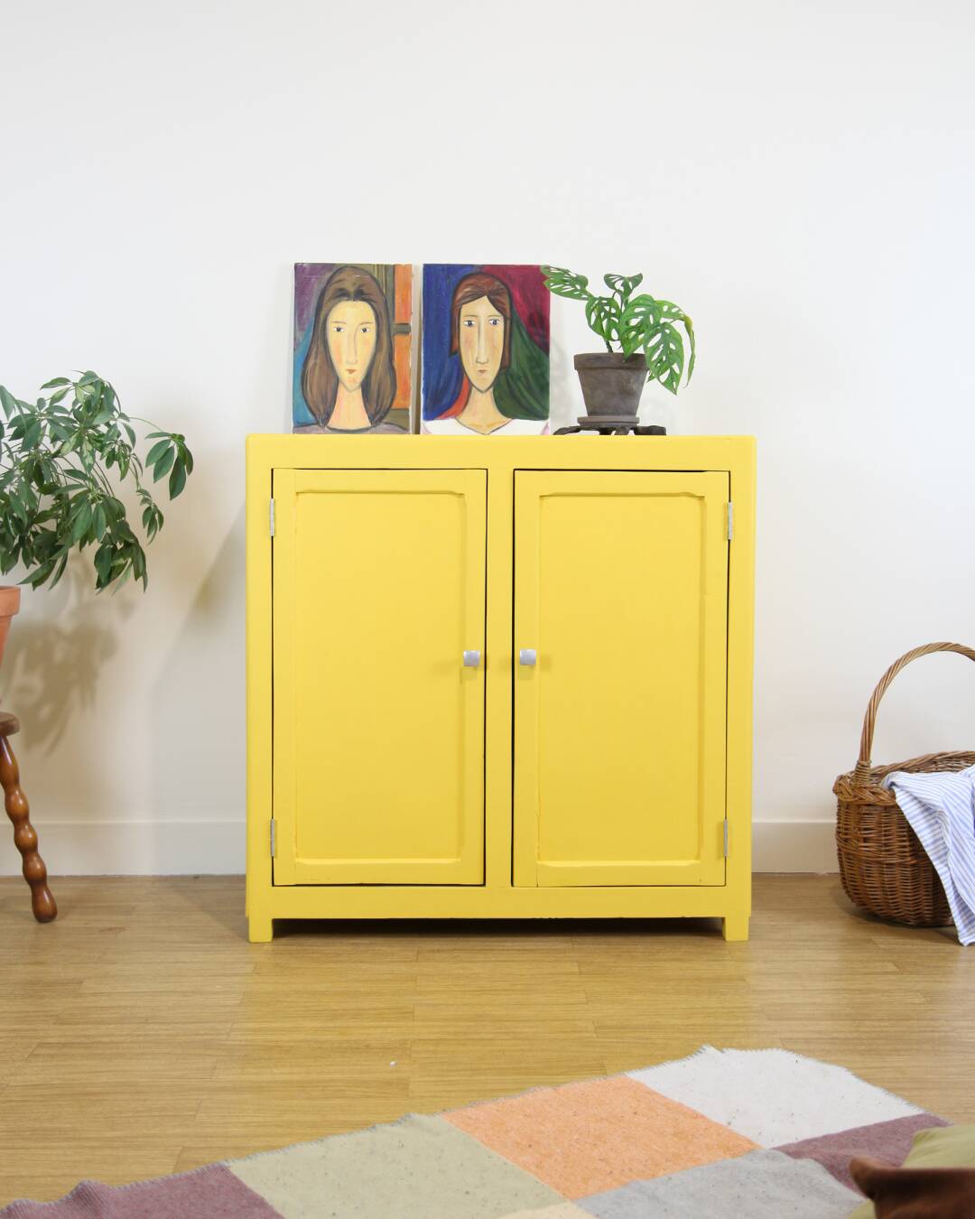 Vintage storage unit