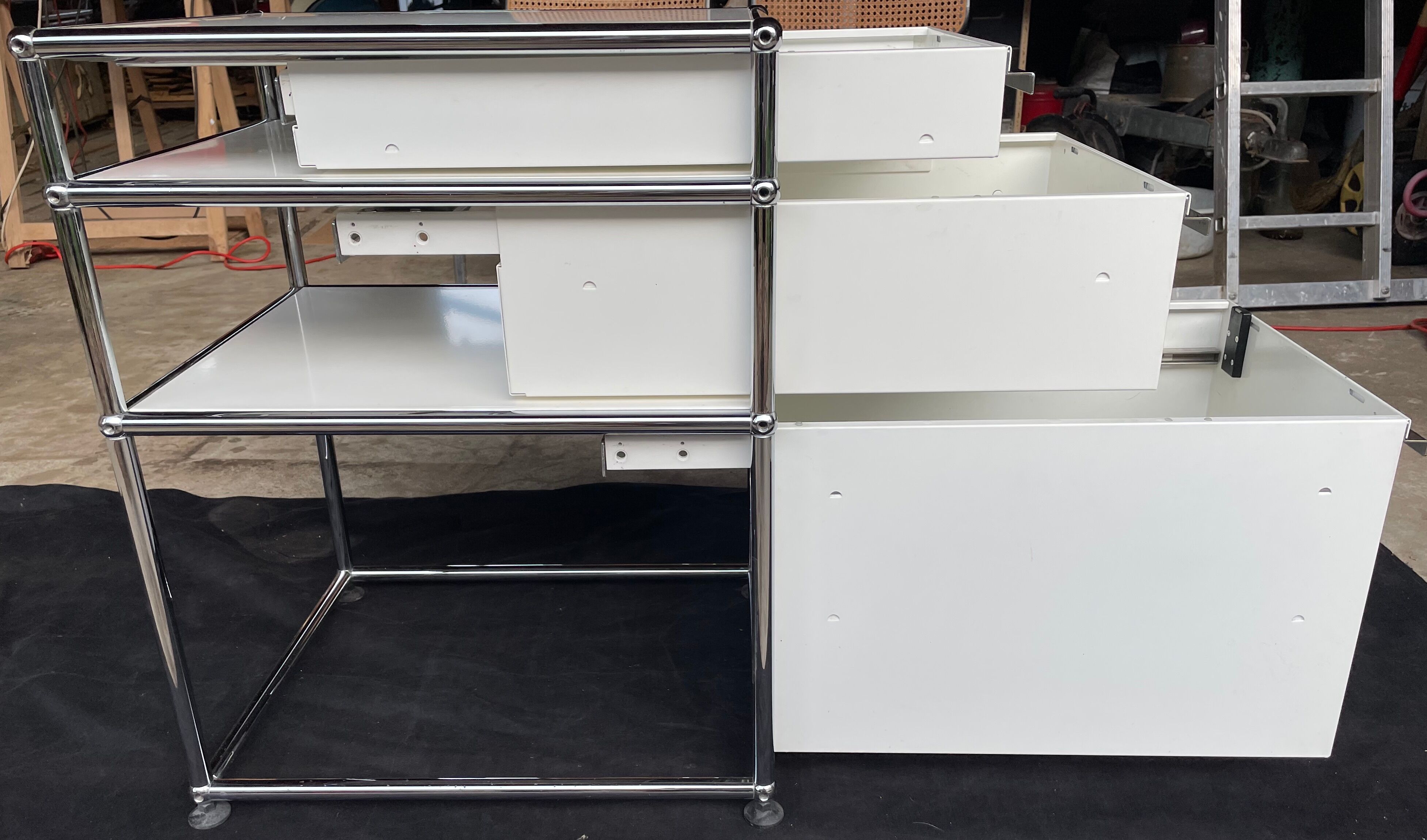 Furniture 3 drawers USM haller