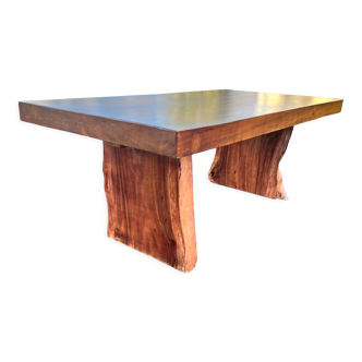 Dining table in solid Suar
