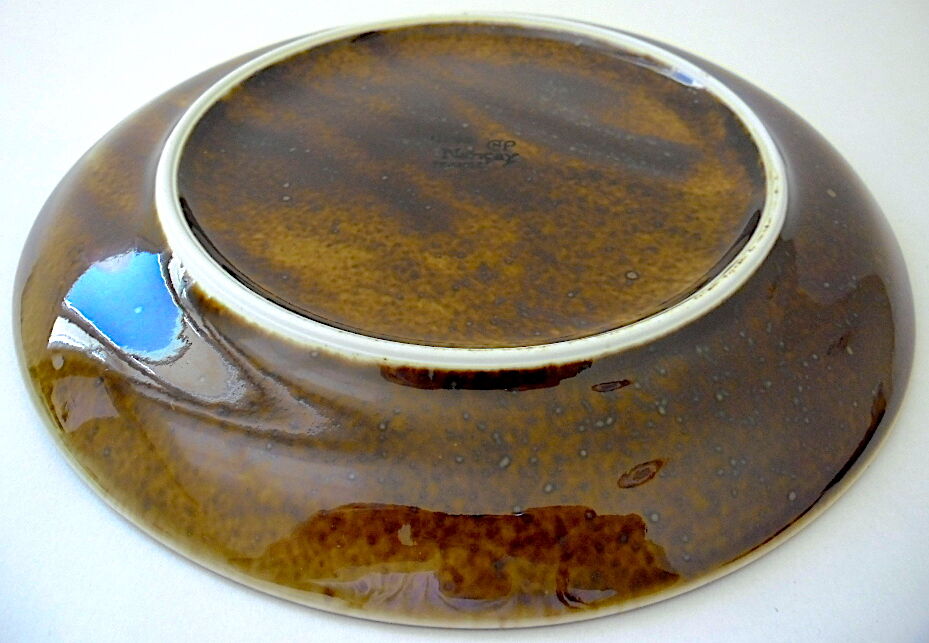 Suite of 48 plates in Berry sandstone