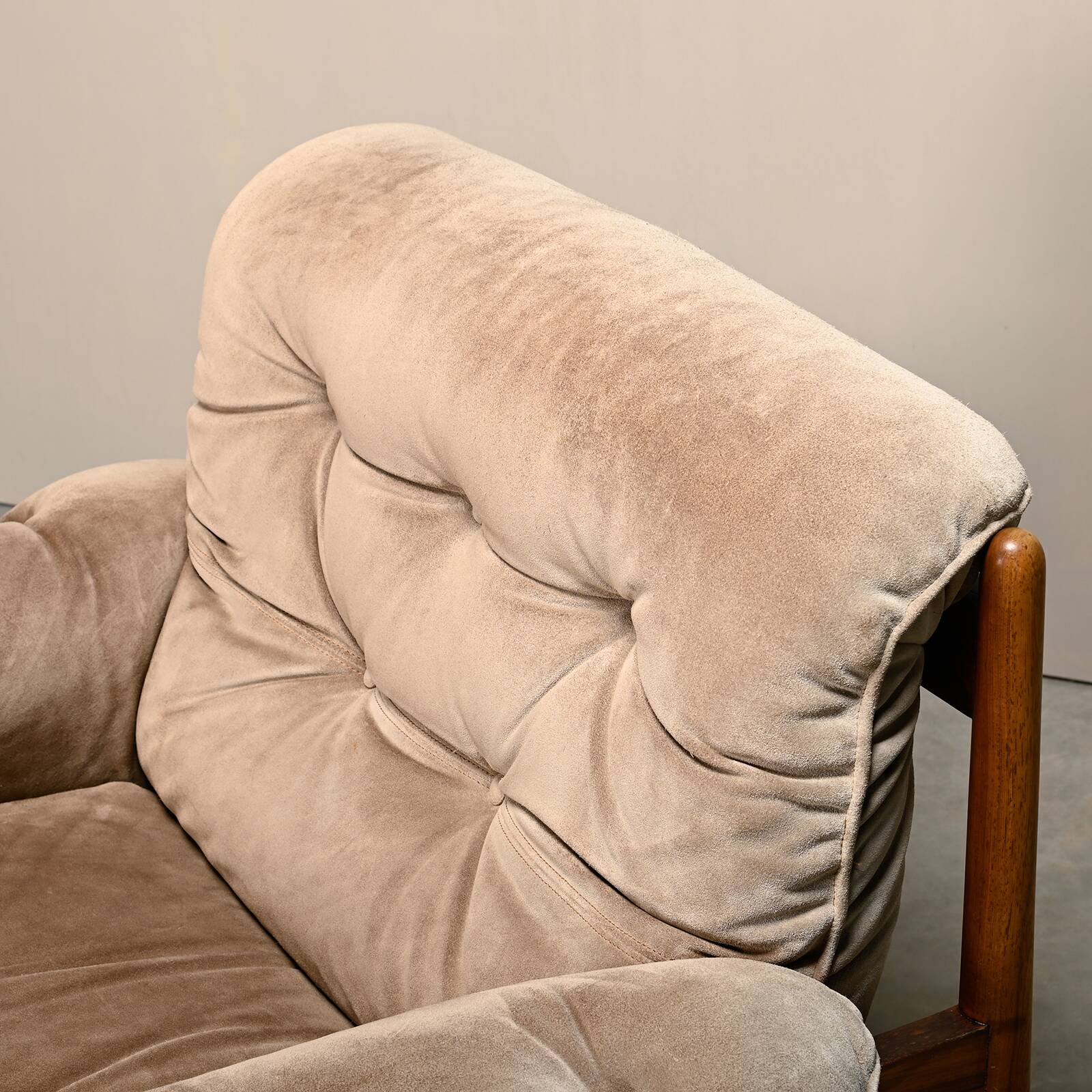 Lounge Chair Suede Leather