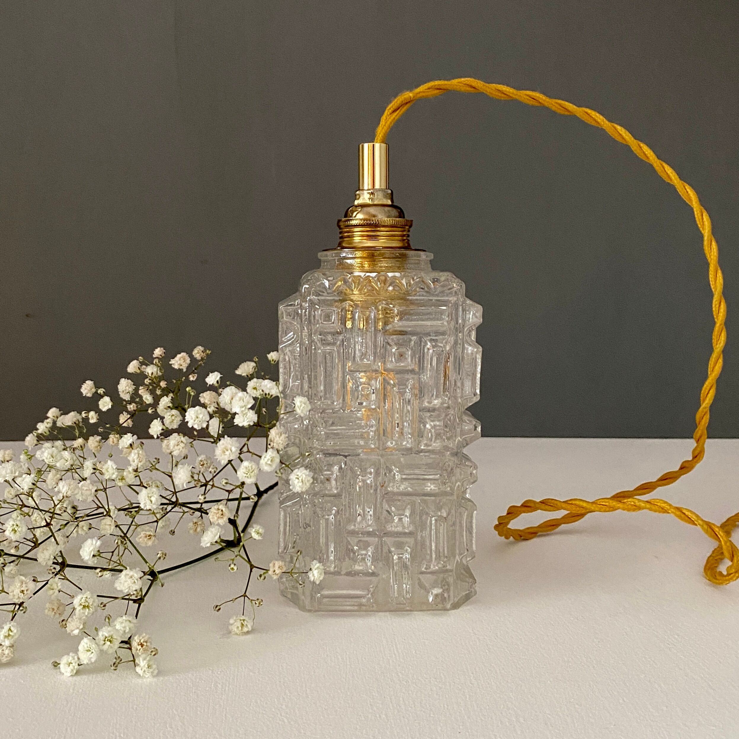Vintage rectangular glass globe suspension