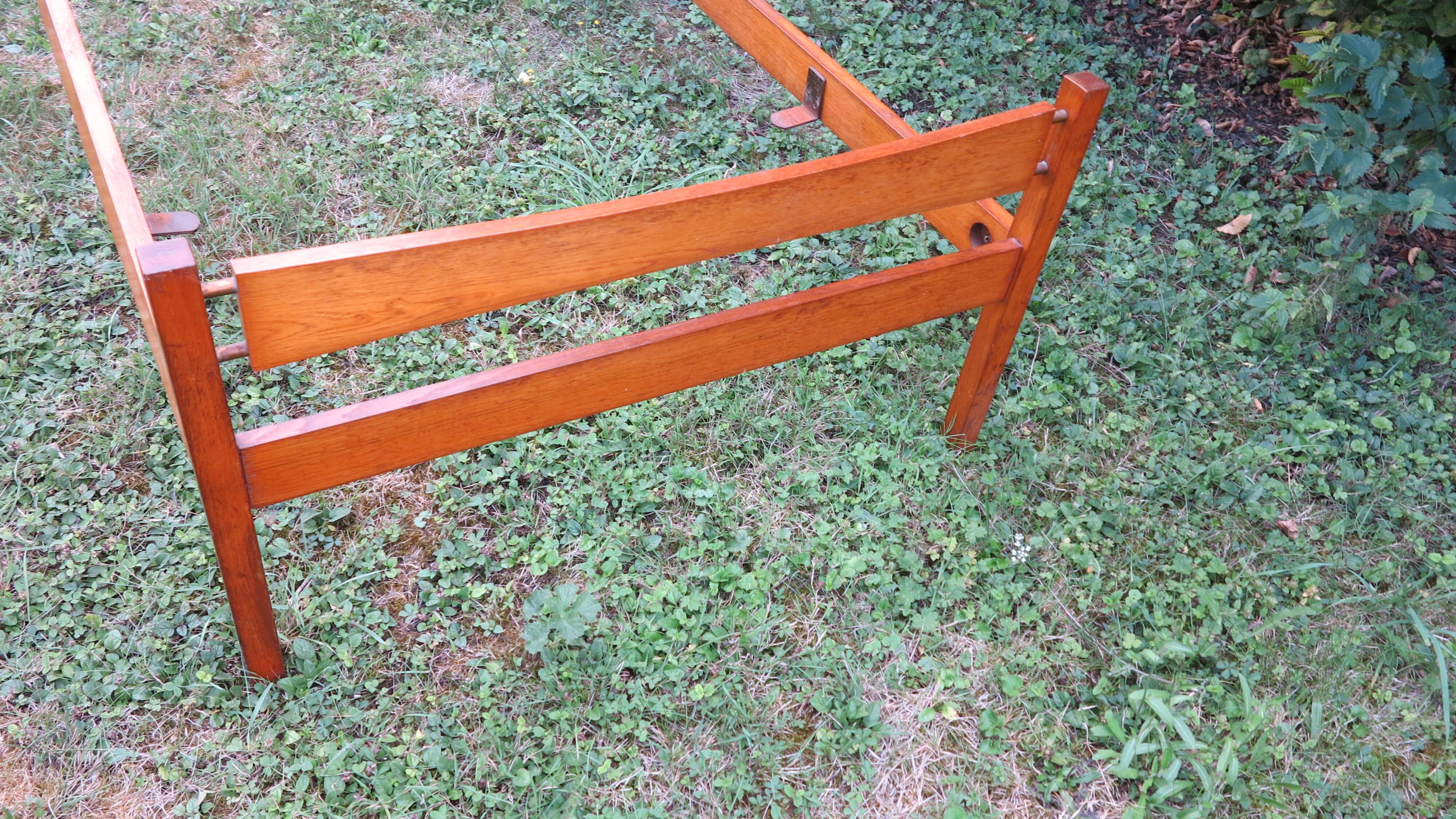 lit une personne en chêne blond années 50-60