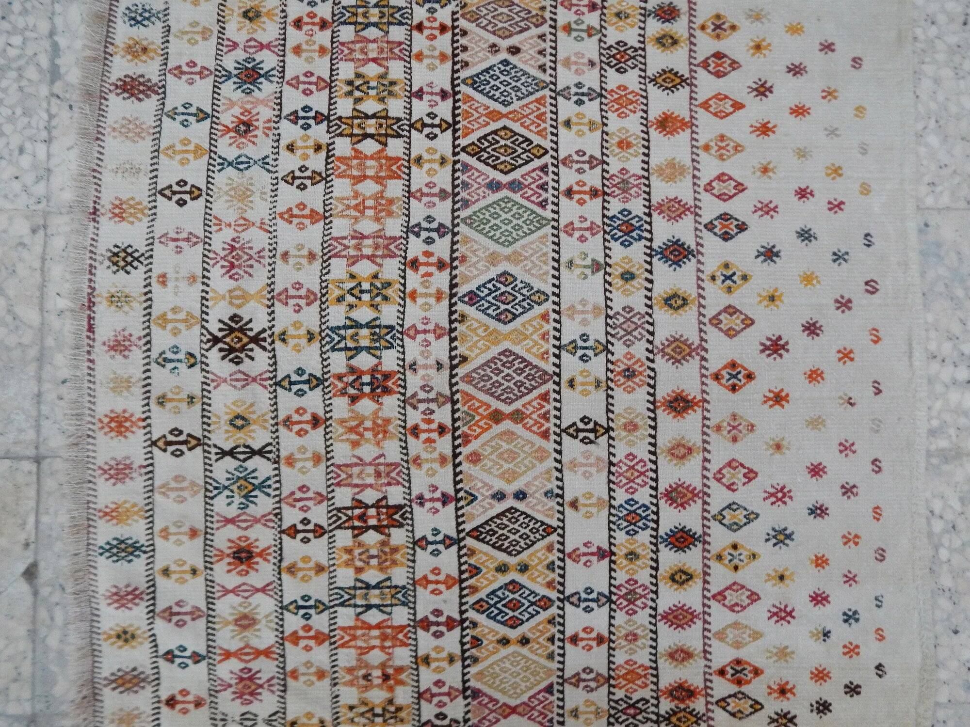 Vintage Turkish kilim, handwoven, 93x100 cm.