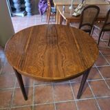 Scandinavian extendable table in rosewood from the 1960s, with 2 extensions.