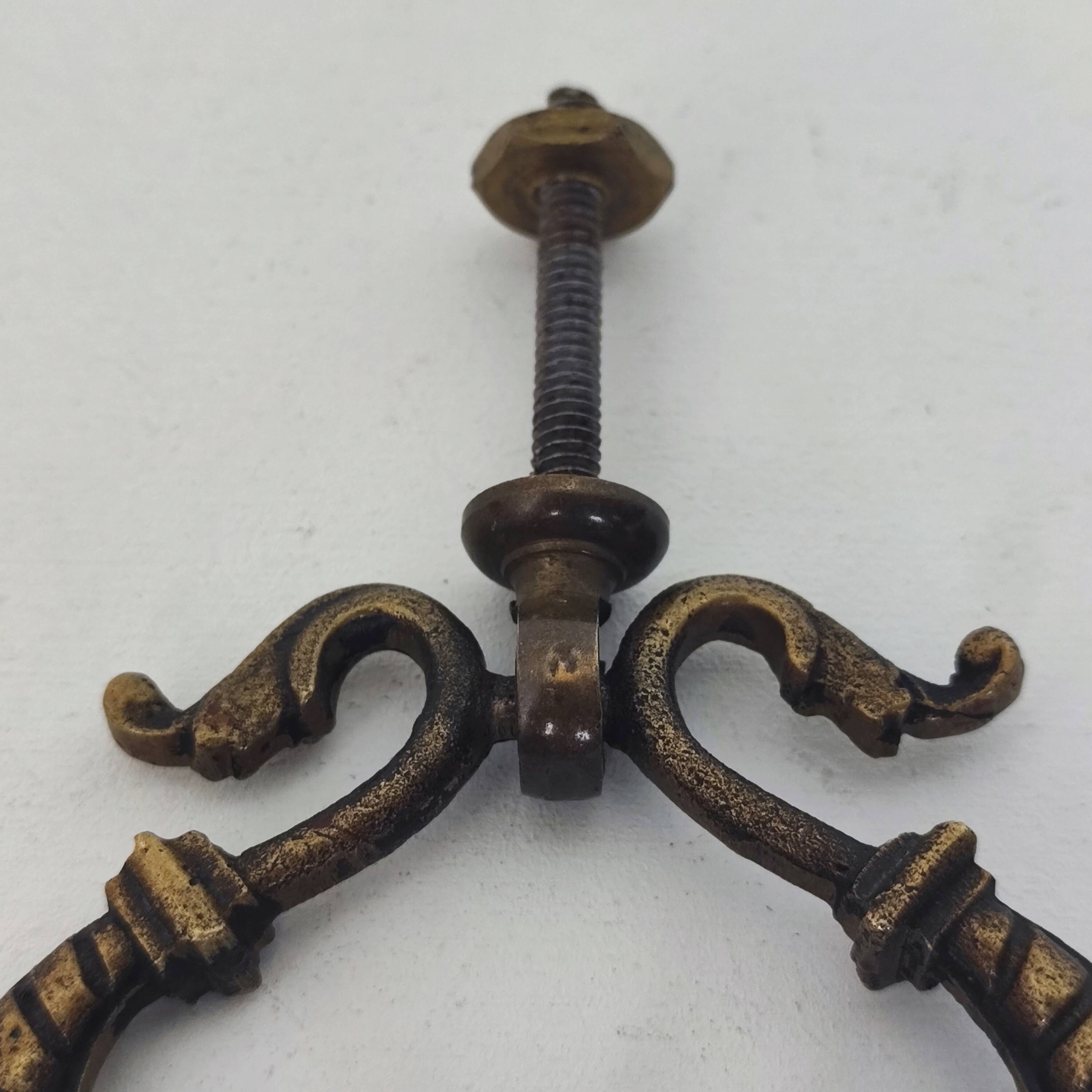 Furniture handles