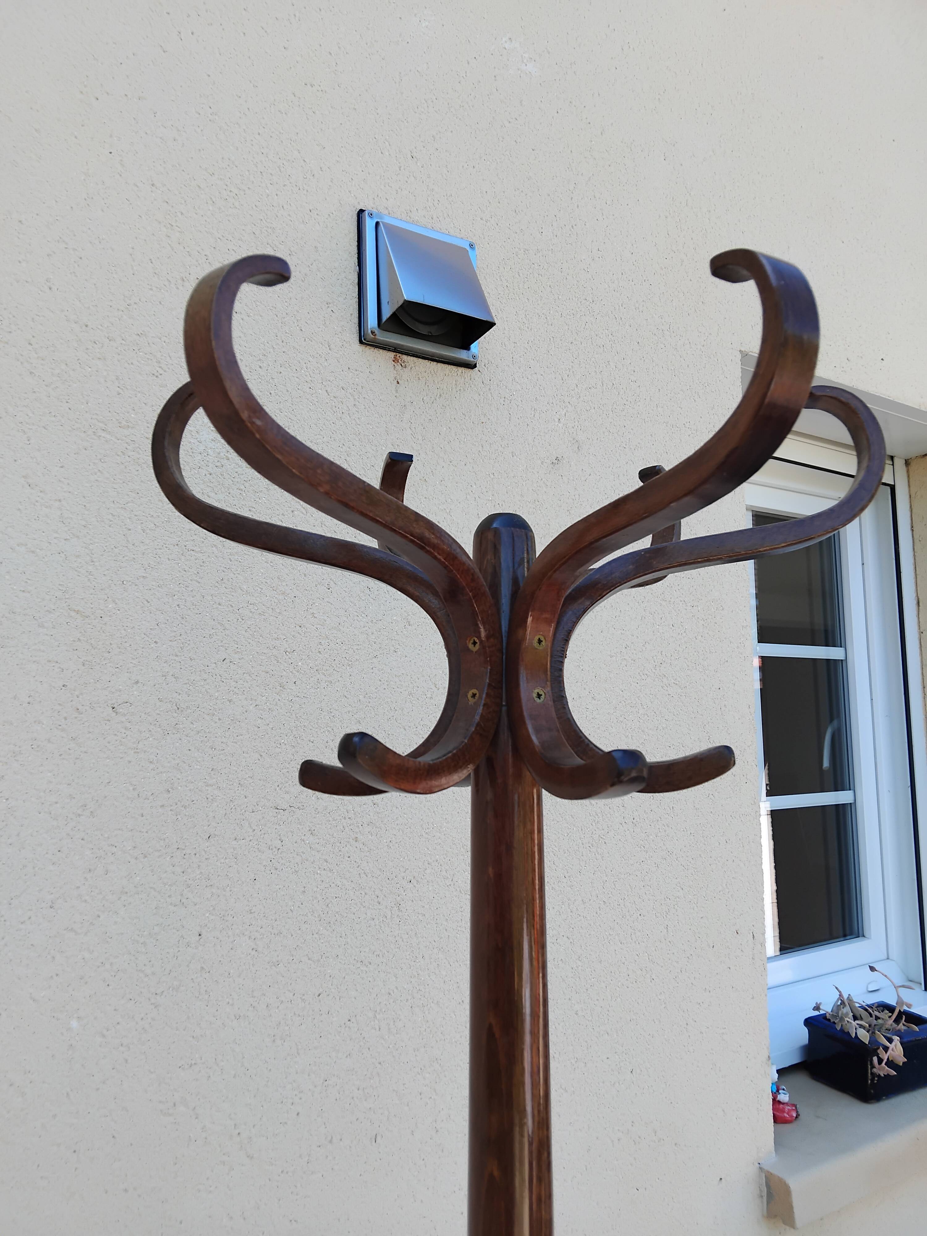 Vintage Baumann parrot coat rack