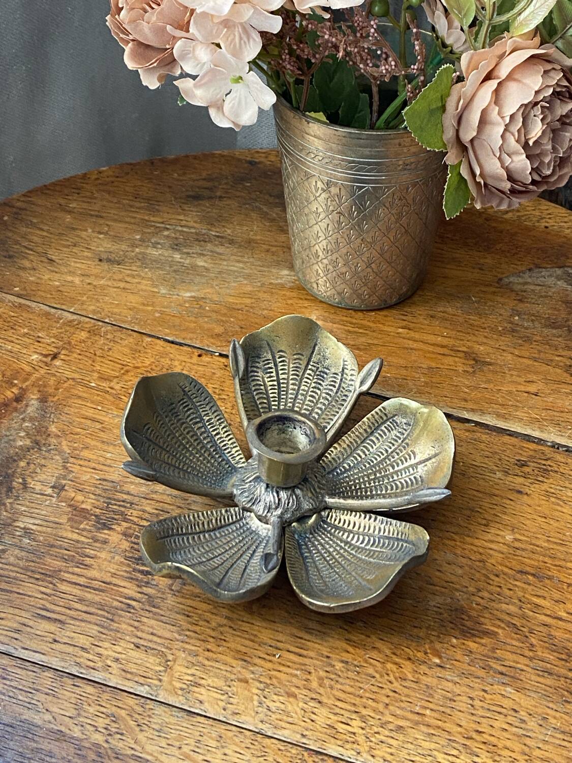 Bougeoir fleur en bronze, pétales amovibles