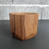 Ceramic flowerpot with wood decor