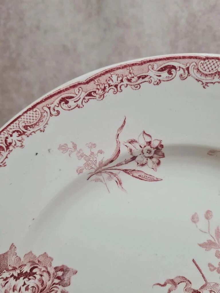 Round vintage plate Sarreguemines Fontanges red – Old ironstone
