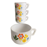 Vintage arcopal coffee cups