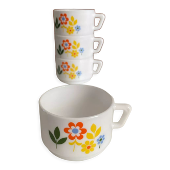 Vintage arcopal coffee cups