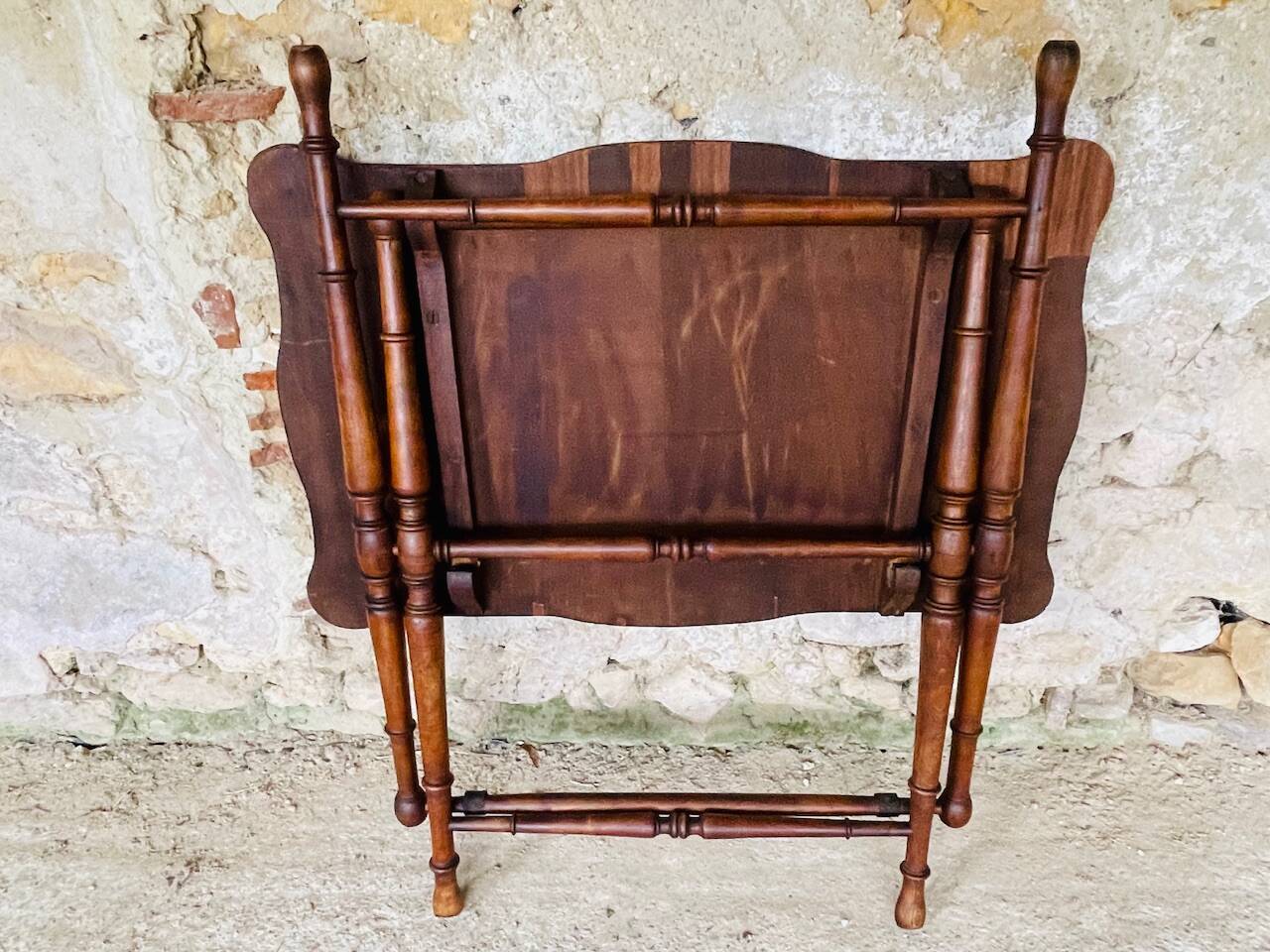 Folding side table in turned wood and marquetry circa 30's/40's