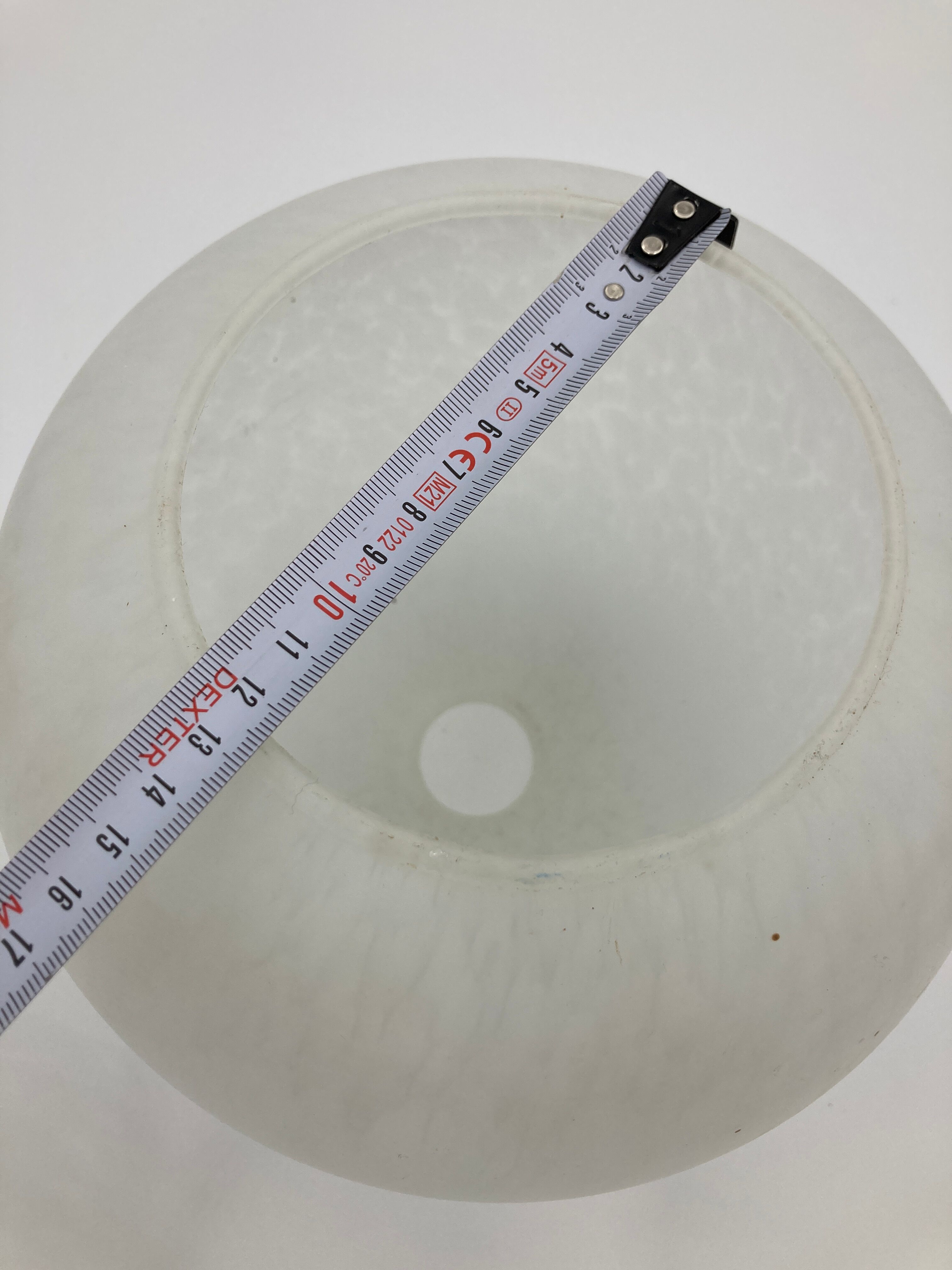 Speckled glass suspension