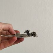 Petit vide-poche en métal argenté