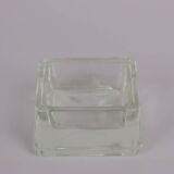 Glass pocket emptier