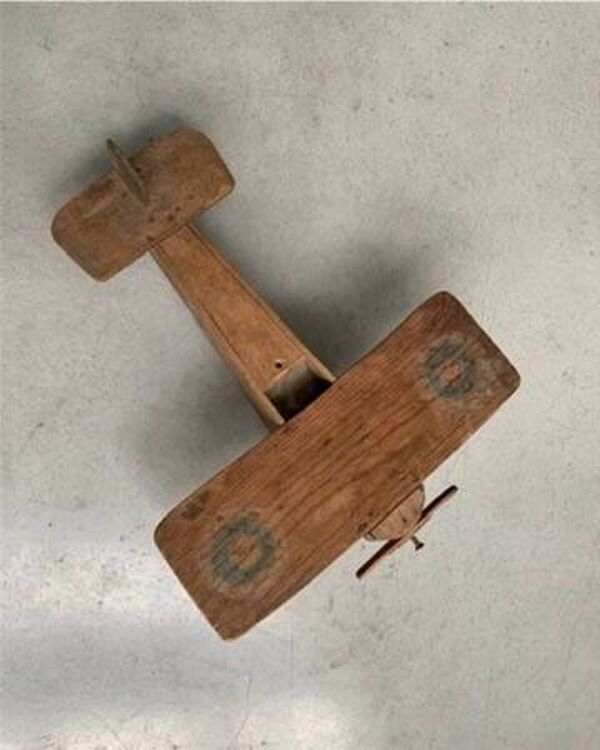 Ancien avion en bois vintage