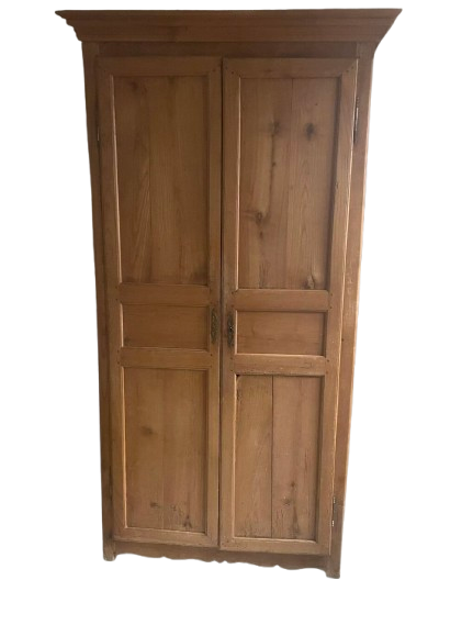 Armoire parisienne en bois massif