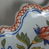 Flat earthenware of Rouen polychrome decoration cornucopia of plenty