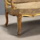 Canapé ancien style baroque, décorations en bois doré, XIXe siècle