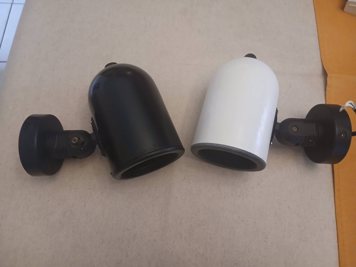 Two-tone shell appliques