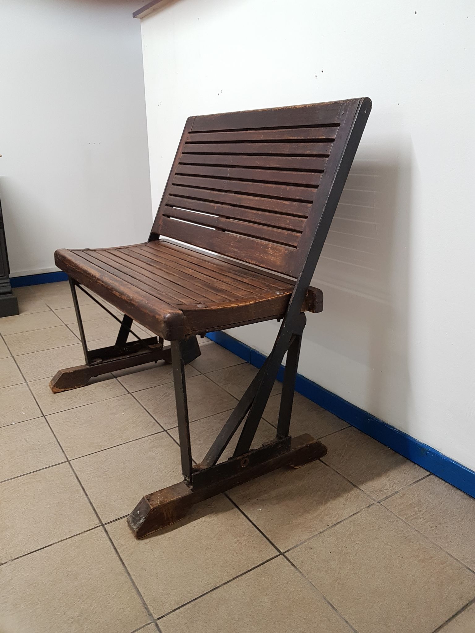 Banc de métro parisien
