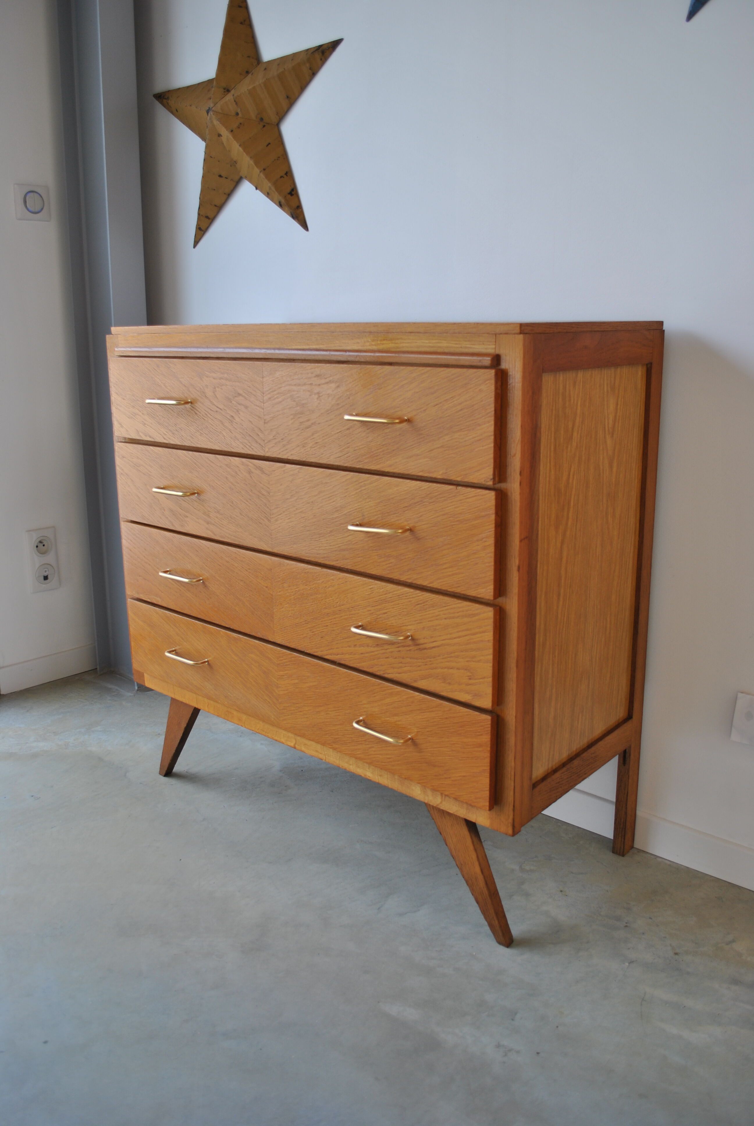 Chest of drawers vintage feet compass 1970
