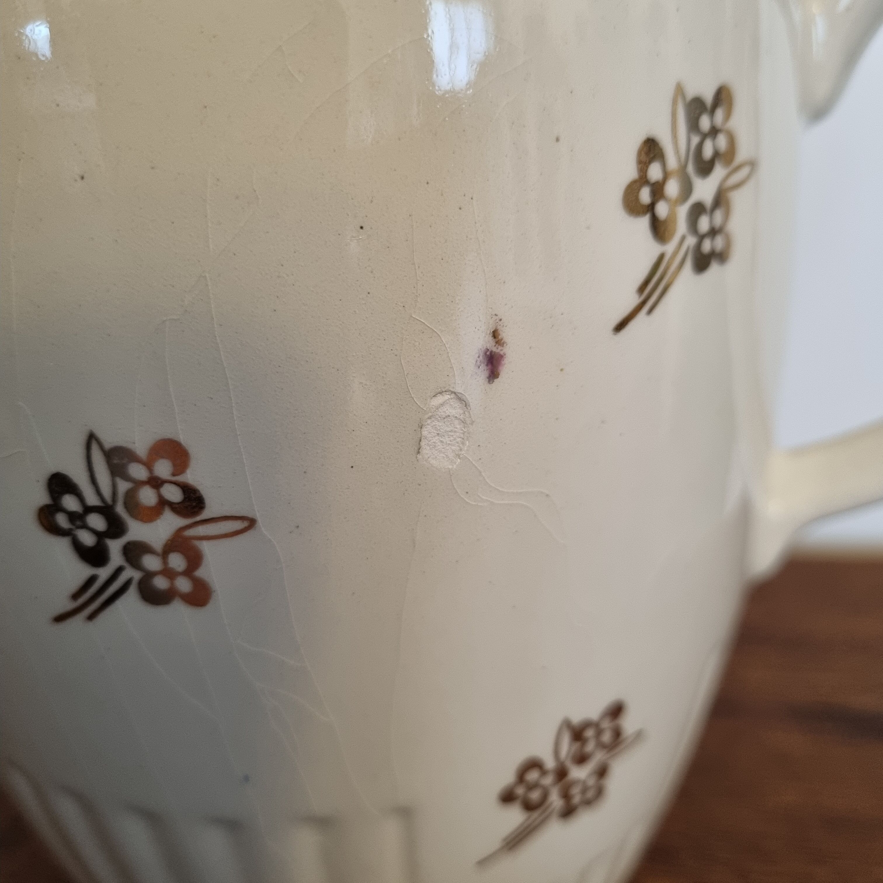 Teapot in half-porcelain of Lunéville late XIXth century