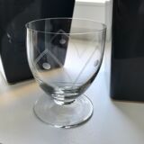 Set of 5 round crystal wine glasses engraved 50s