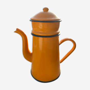 Cafetière émaillée vintage