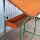 Table à dessin.