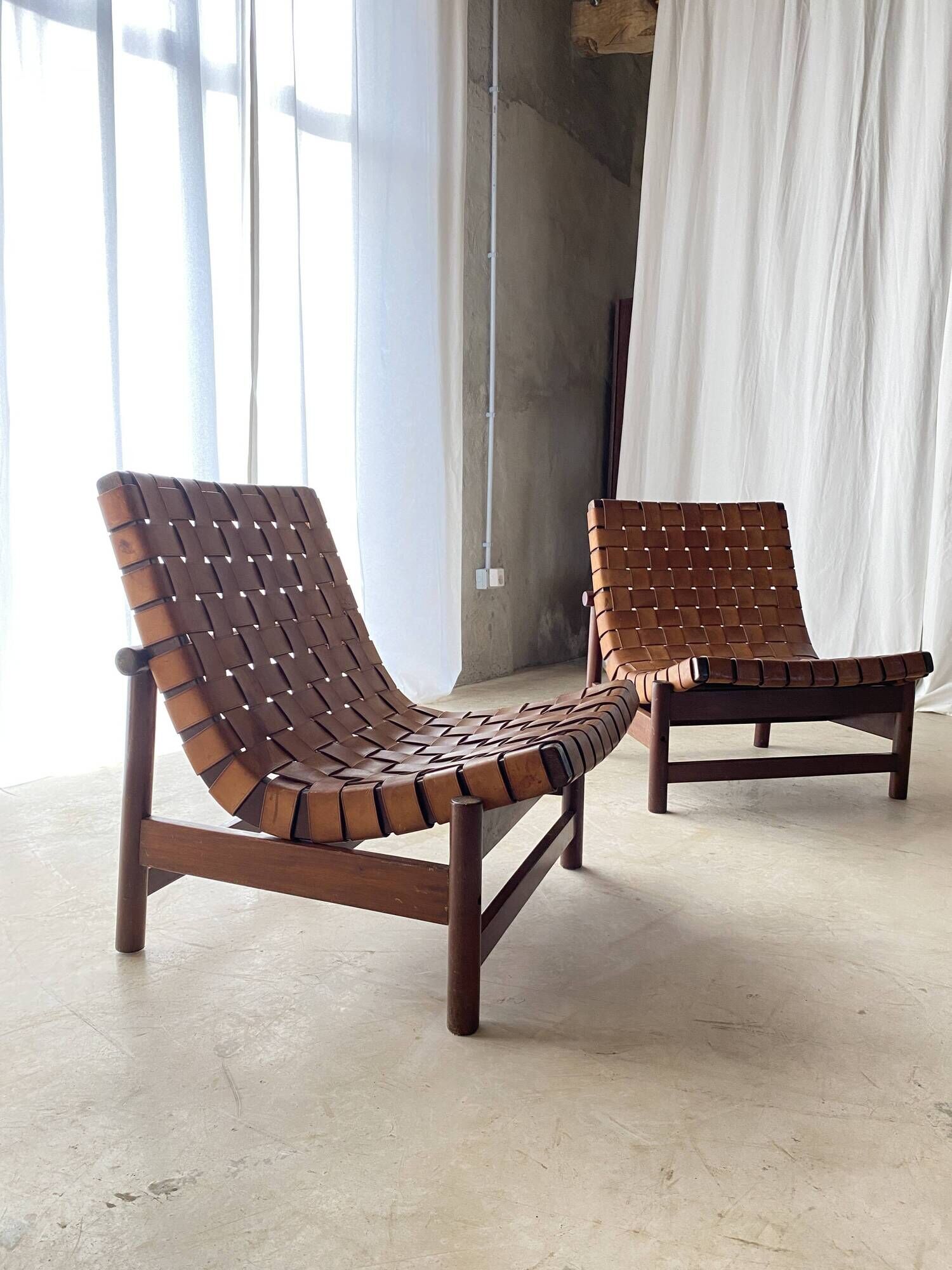 2 Guama armchairs by Gonzalo Córdoba, 1959. Dujo Cuba.