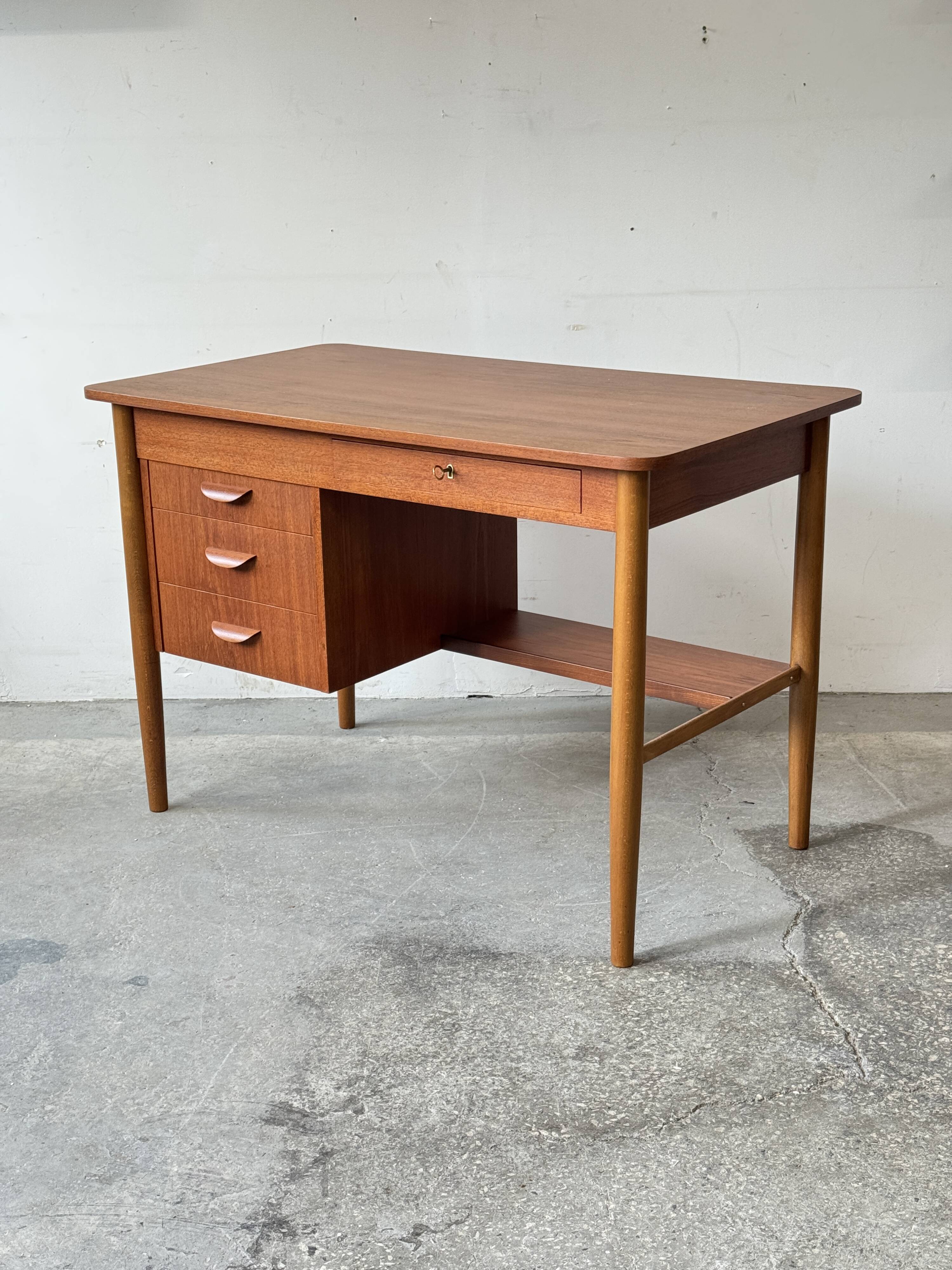 Teak Desk, Denmark 1960s/1970s, Vintage, Mid-C Modern