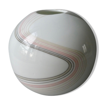 Round opaline vase from the 1980s.