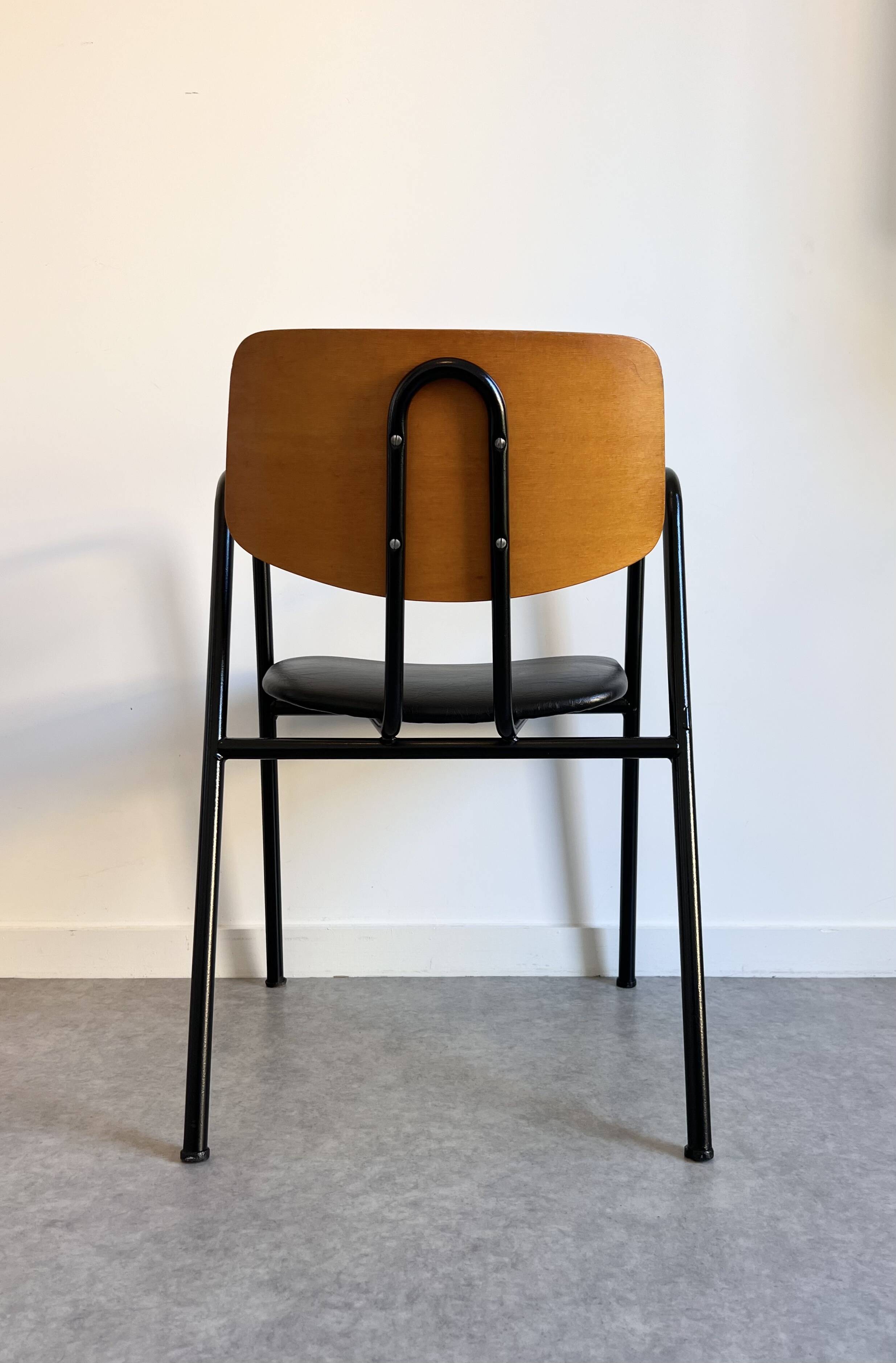 14 vintage Stella chairs
